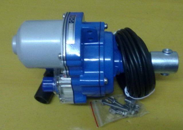 電動(dòng)卷膜器